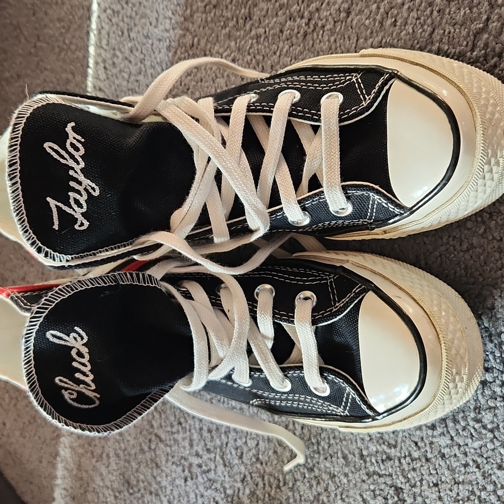 Almost new Chuck Taylor All star